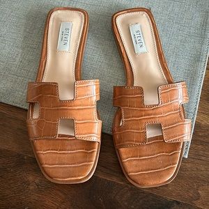 Steve Madden sandals size 8